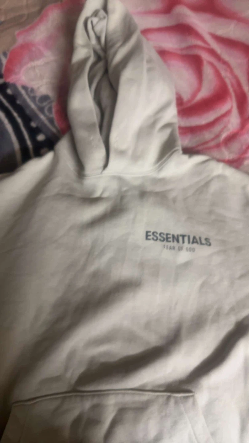 ESSENTIALS - photo 3