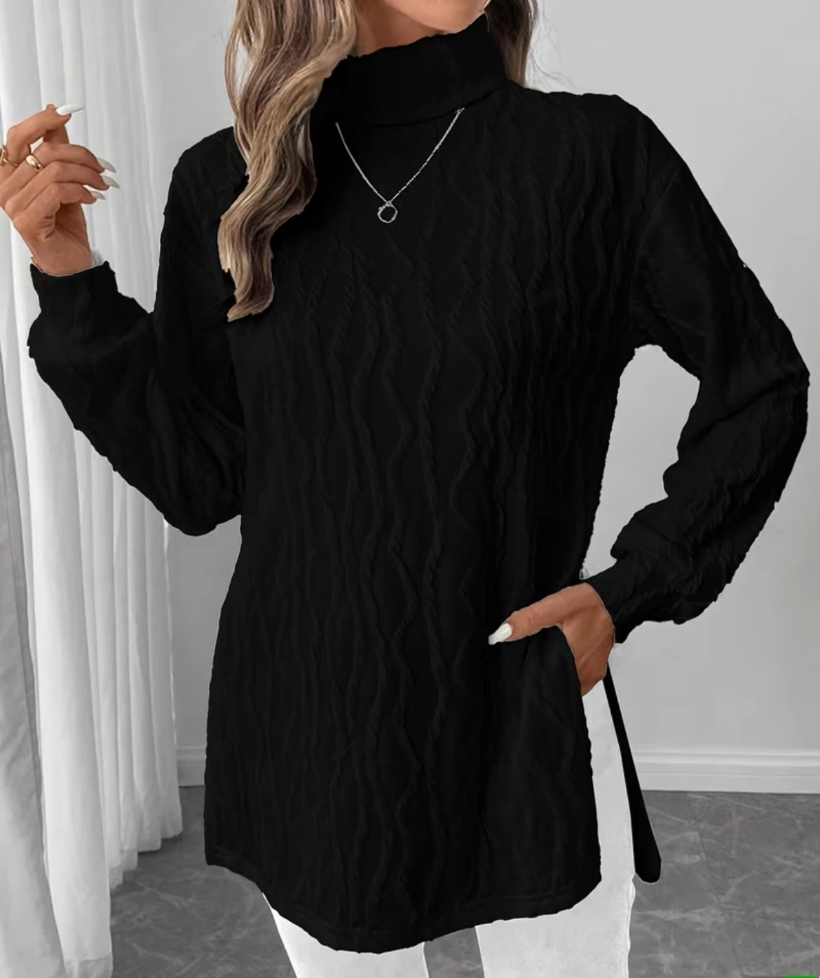 Women’s Black Textured Turtleneck Sweater