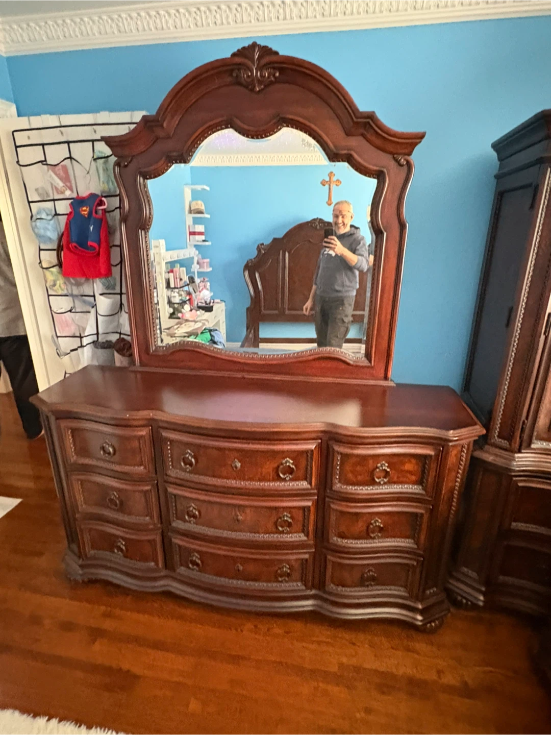 Free delivery used Traditional Wood Dresser with Mirror - photo 3