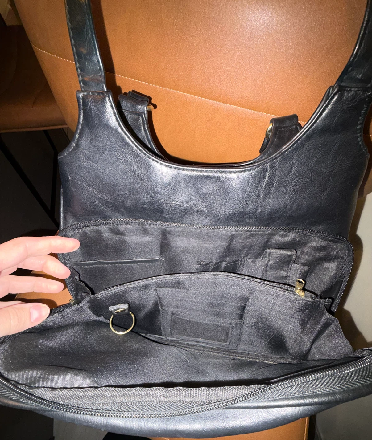 Women’s Large Capacity Pleather Shoulder Bag - photo 5