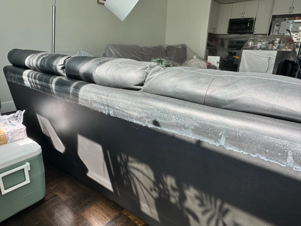 Black Leather Three-Seater Sofa - photo 4