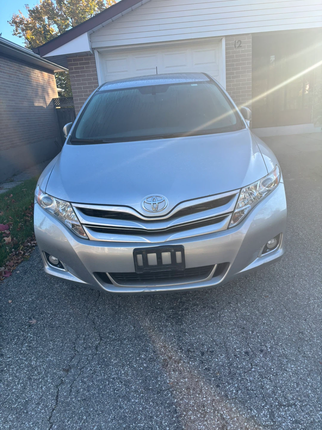 Toyota Venza LE Silver 91000 km