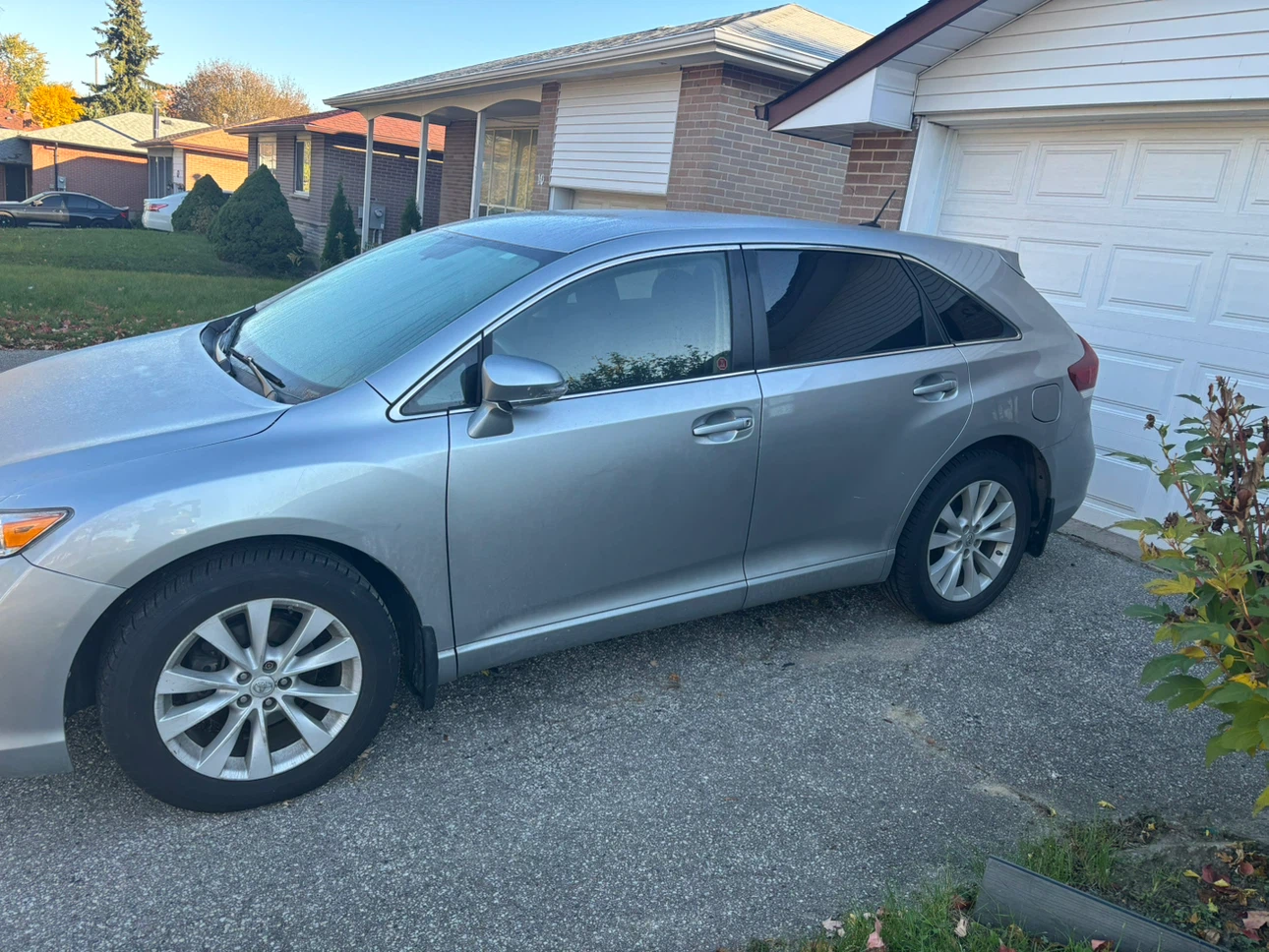 Toyota Venza LE Silver 91000 km - photo 2