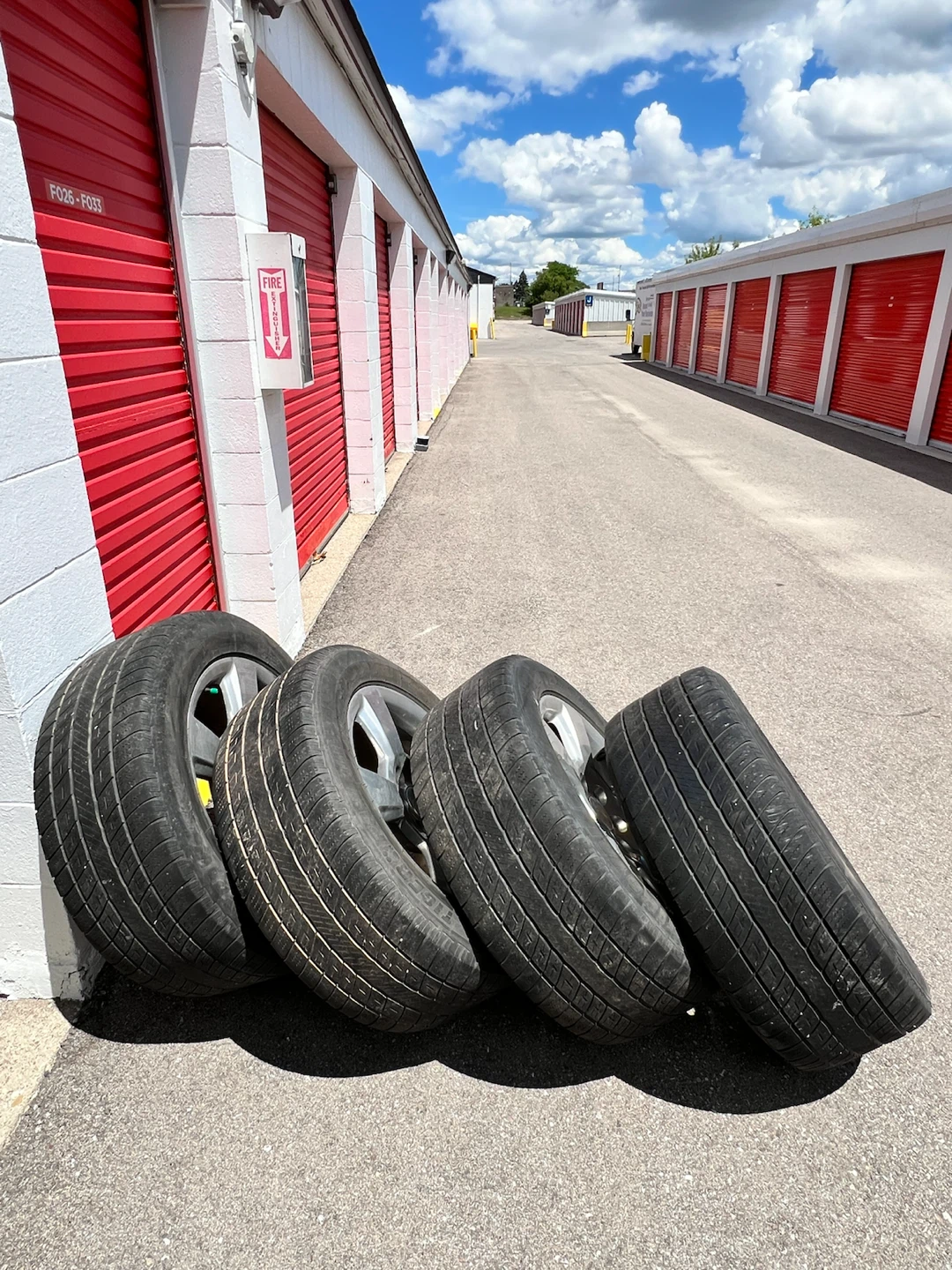 Set of 4 275/55R20 Tires with Chevrolet Rims