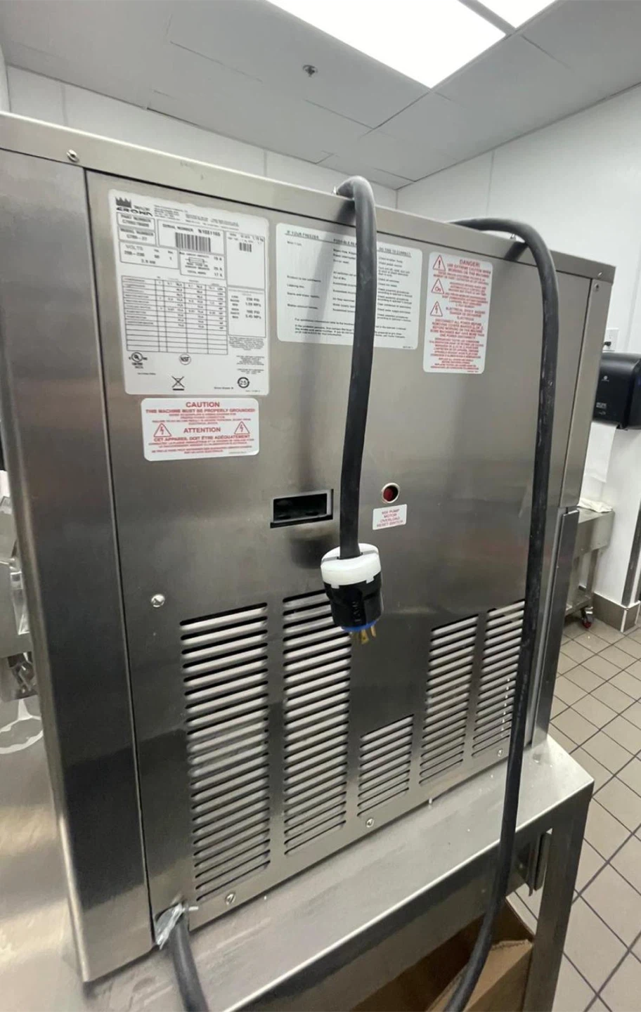Taylor C709-27 Soft Serve Ice Cream Machine - photo 5
