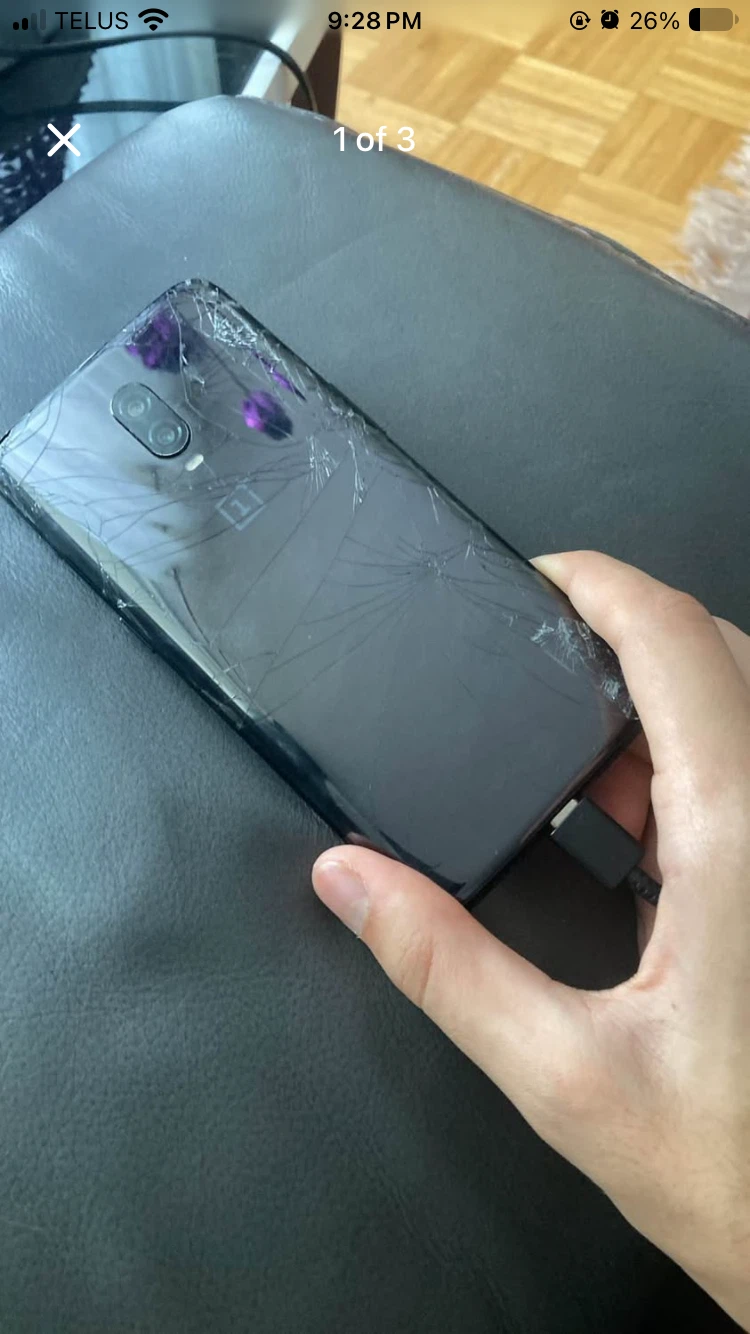 OnePlus smartphone - photo 2