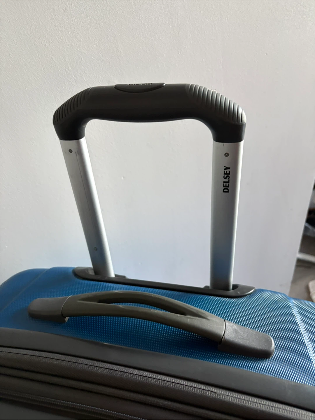 Delsey Blue Hard-Shell Suitcase - photo 5