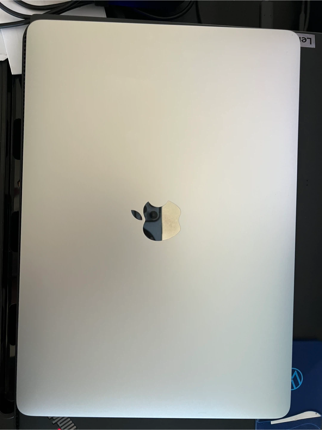 Apple MacBook Air M1 (16GB RAM, 256GB SSD), 92% Battery + Extras