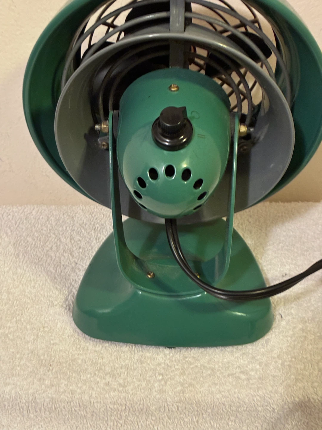 Vornado Retro Desktop Fan - photo 4