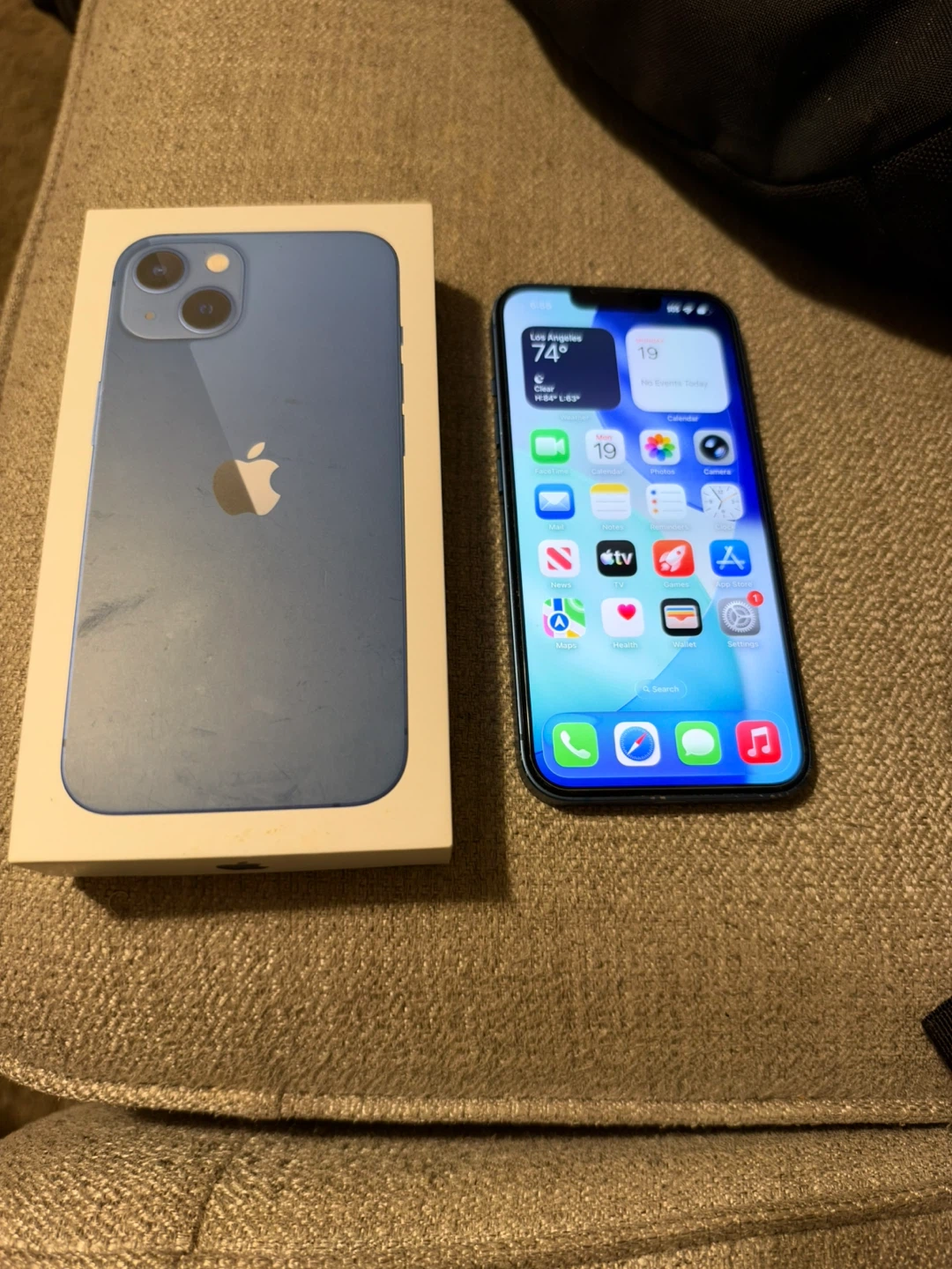Apple iPhone 13 128GB Blue unlock