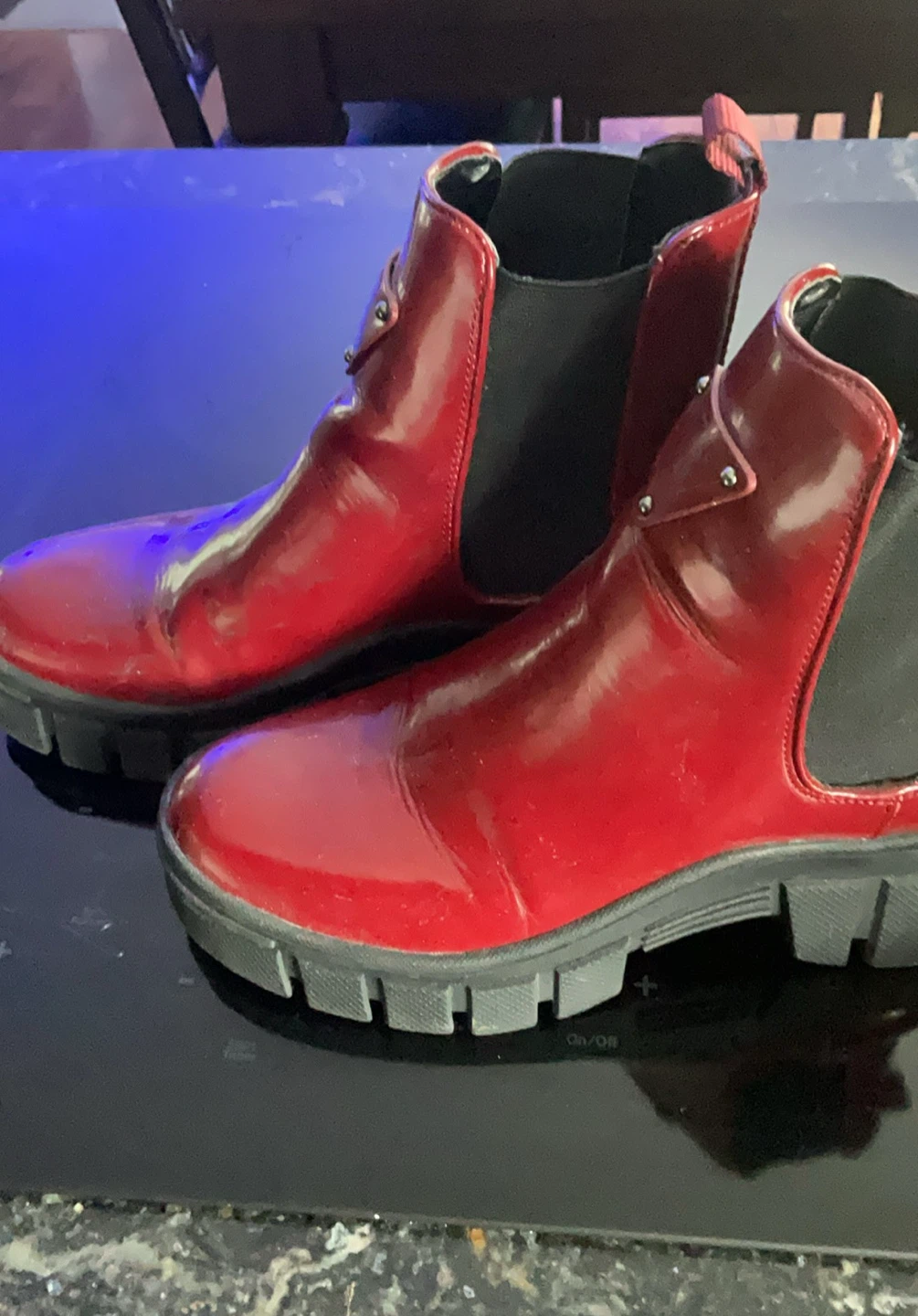 Guess Red Patent Chelsea Boots - photo 2
