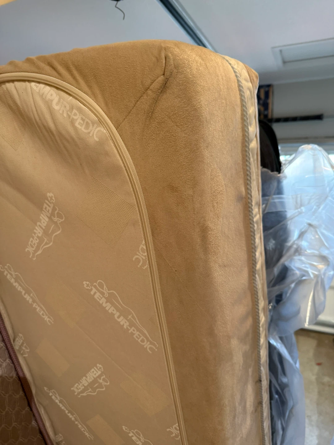 Extra Firm king mattress & boxes. Delivery $$ - photo 2