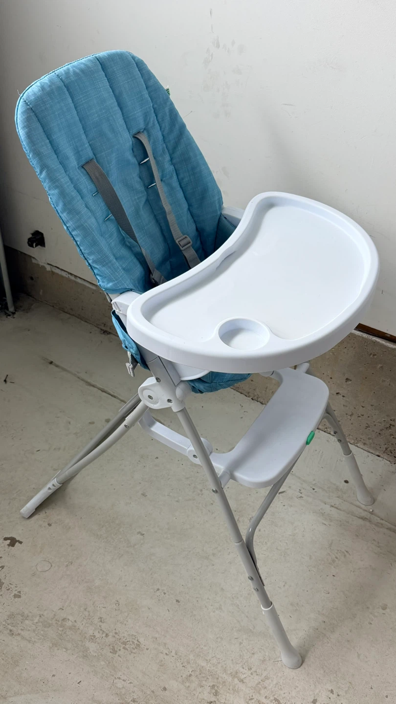 Folding High Chair with Blue Seat - photo 3