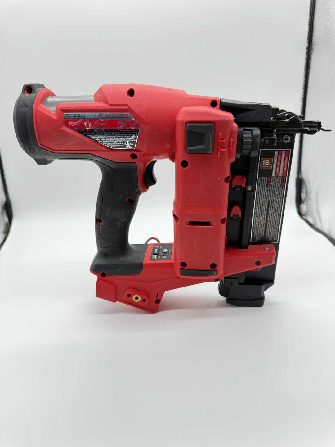 Milwaukee M18 FUEL Brushless Gen II 18-Gauge Brad Nailer 2746-20 - photo 3