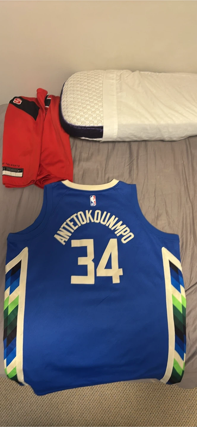 Nike Giannis Antetokounmpo Milwaukee Bucks Jersey XL