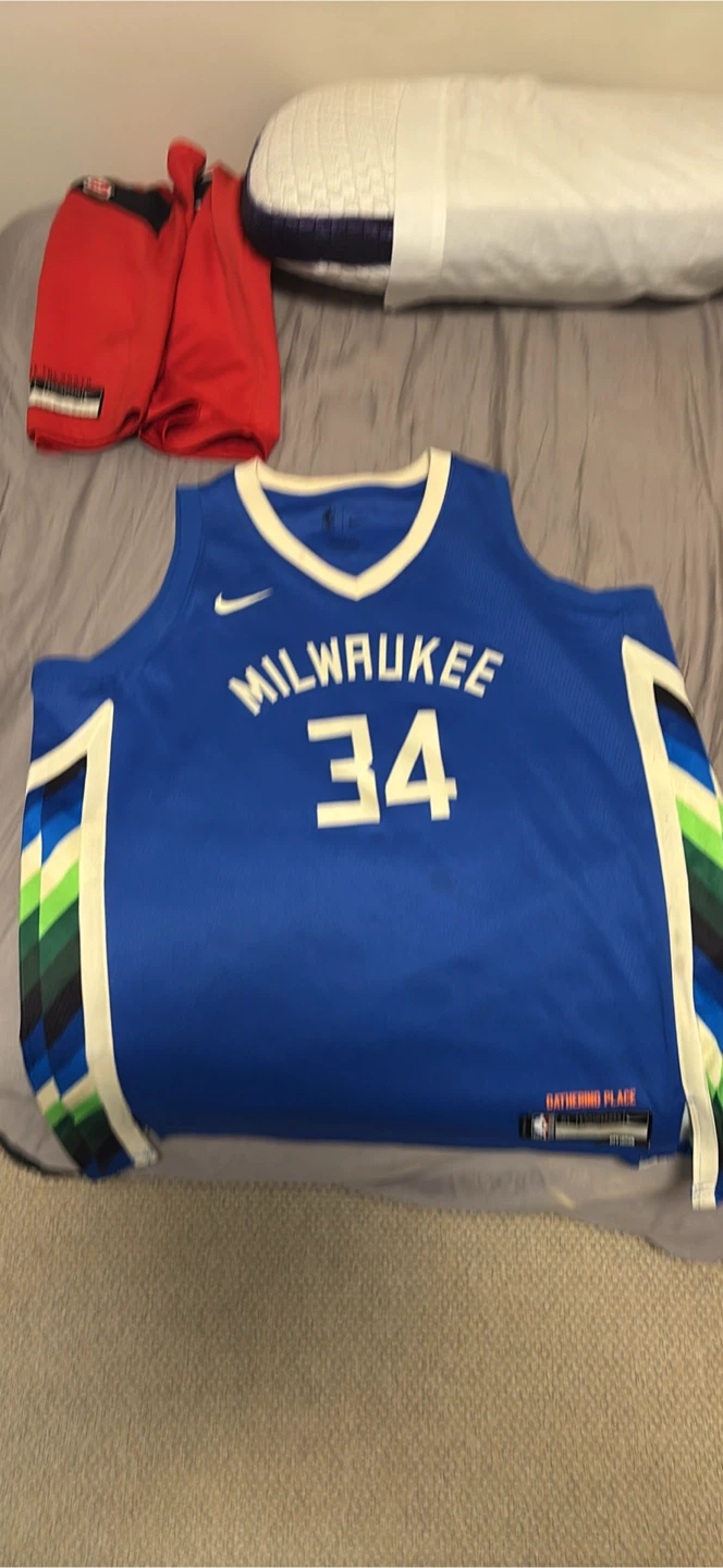 Nike Giannis Antetokounmpo Milwaukee Bucks Jersey XL - photo 2