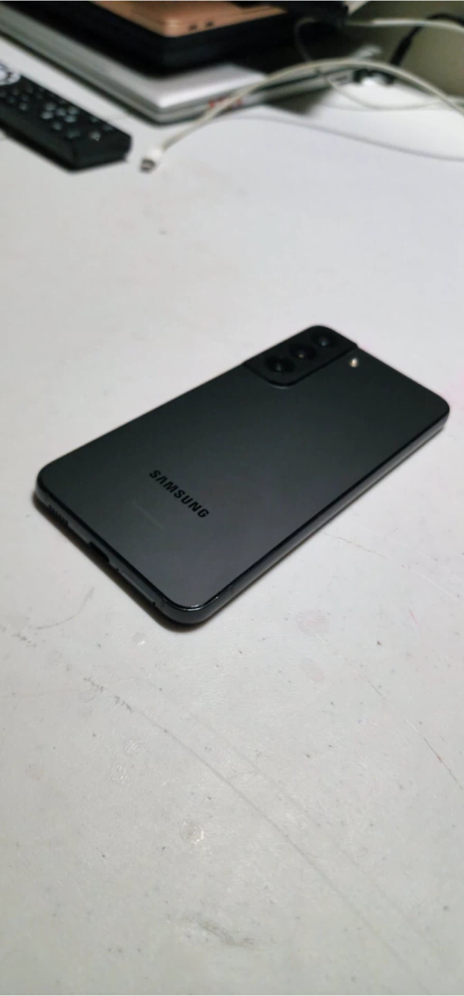 Samsung Galaxy S22 - photo 5