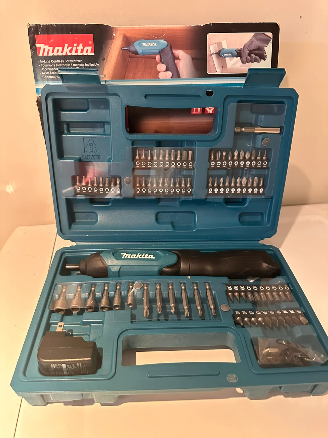 Makita DF001DW In-Line Cordless Screwdriver Set - photo 2