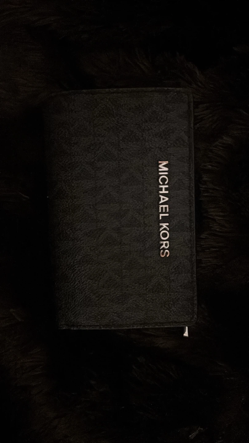 Michael Kors Black Wallet - photo 2
