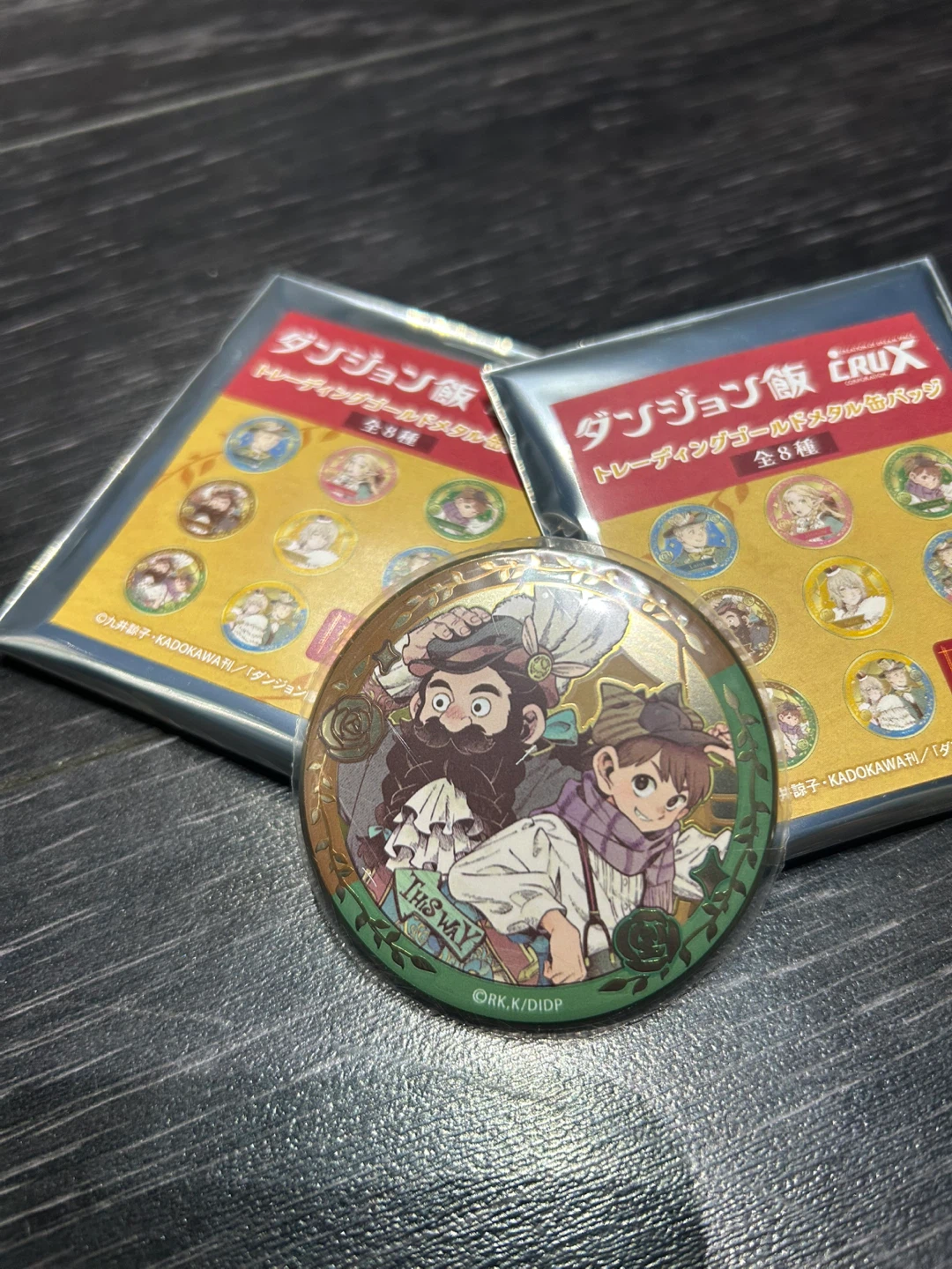 Chilchuck Senshi Alice in Wonderland Dungeon Meshi Gold Badge - photo 3