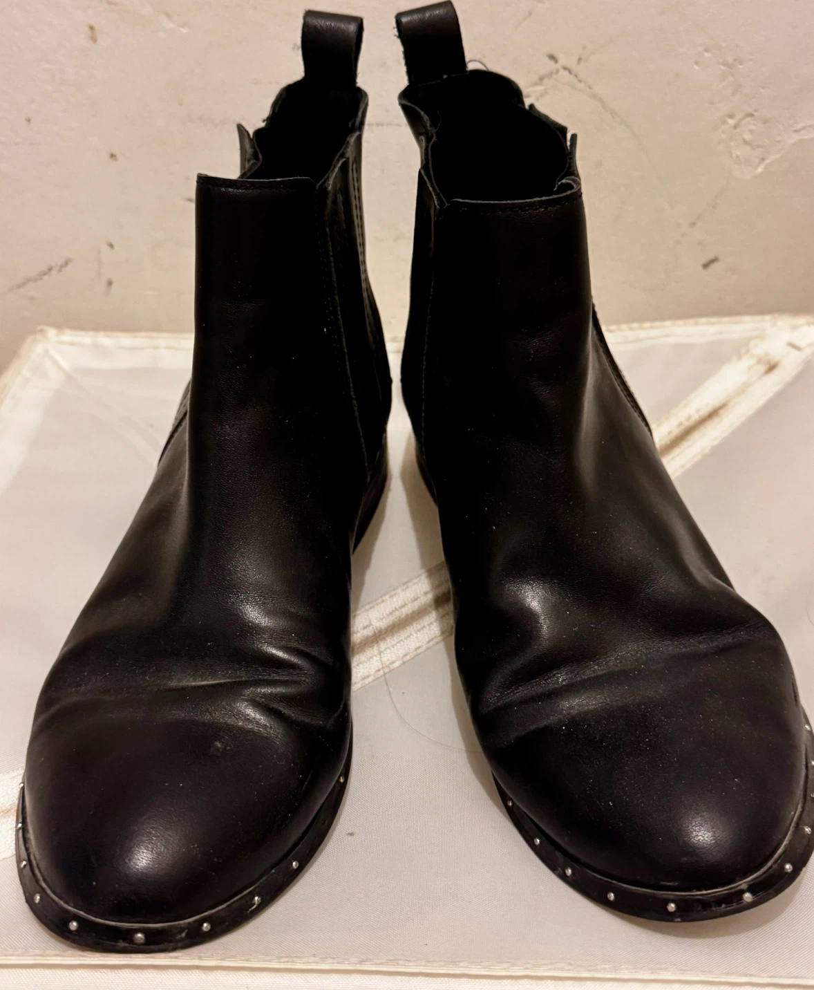 Black leather Chelsea boots - photo 2