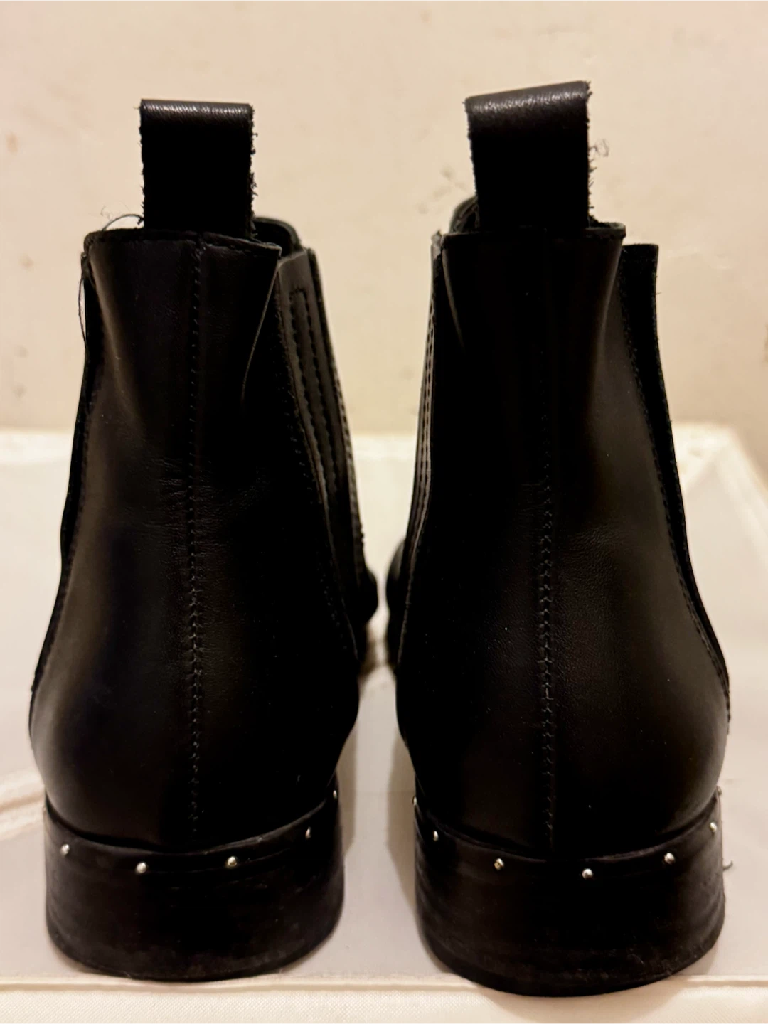 Black leather Chelsea boots - photo 3