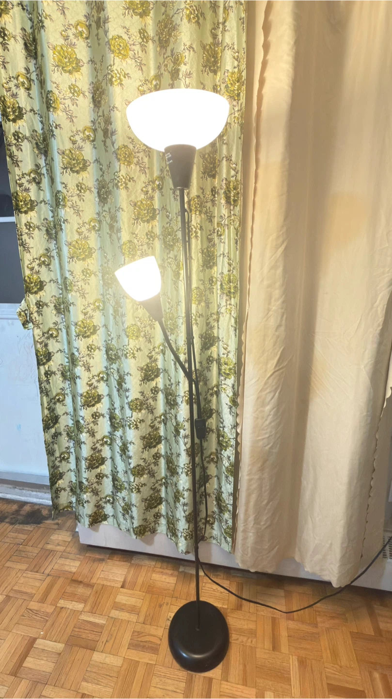 IKEA Floor Lamp with lights – Move-Out Sale - photo 2