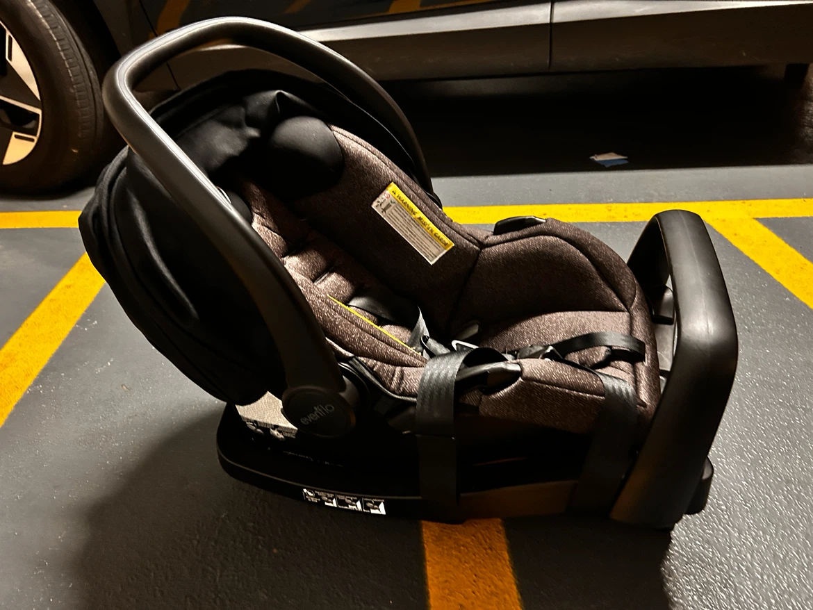Evenflo Litemax Safemax Infant Car Seat - photo 4