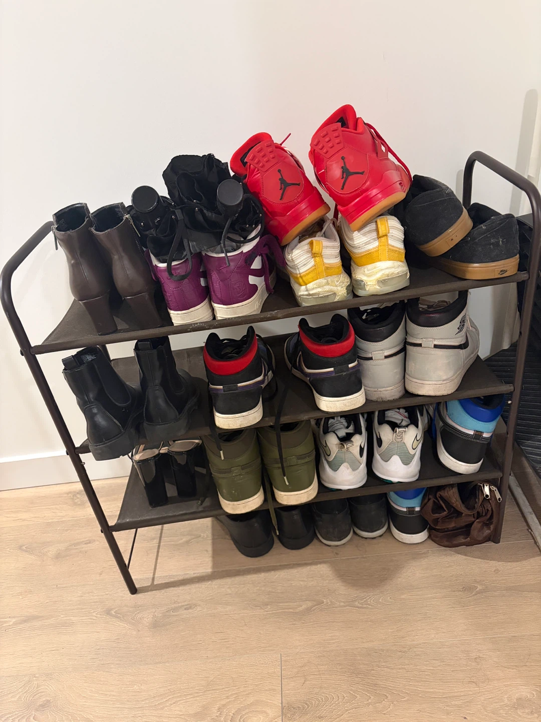 Two shoe-racks - photo 2