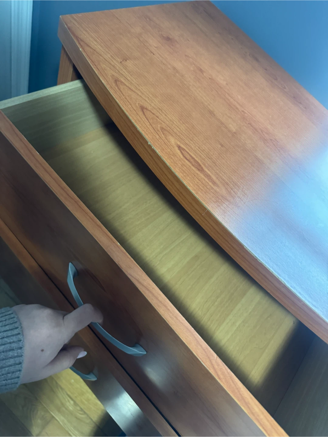 Wood Dresser with 4 Drawers - photo 3