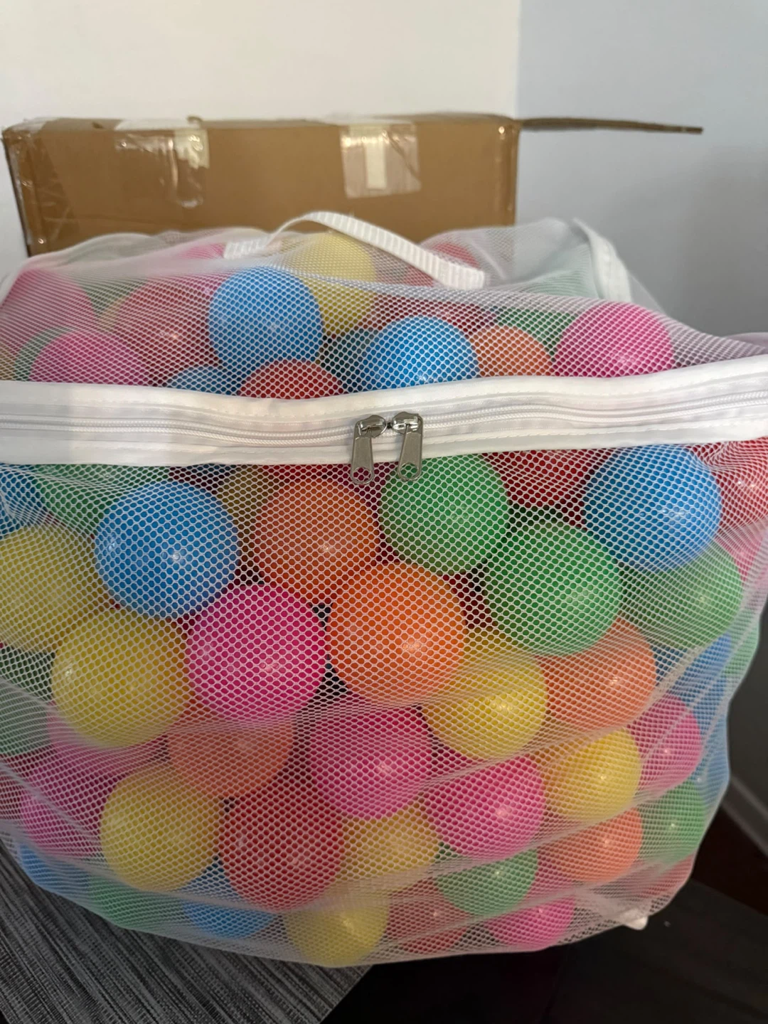 Amazon Basics 400 Count Pit Balls with Storage Bag - photo 3