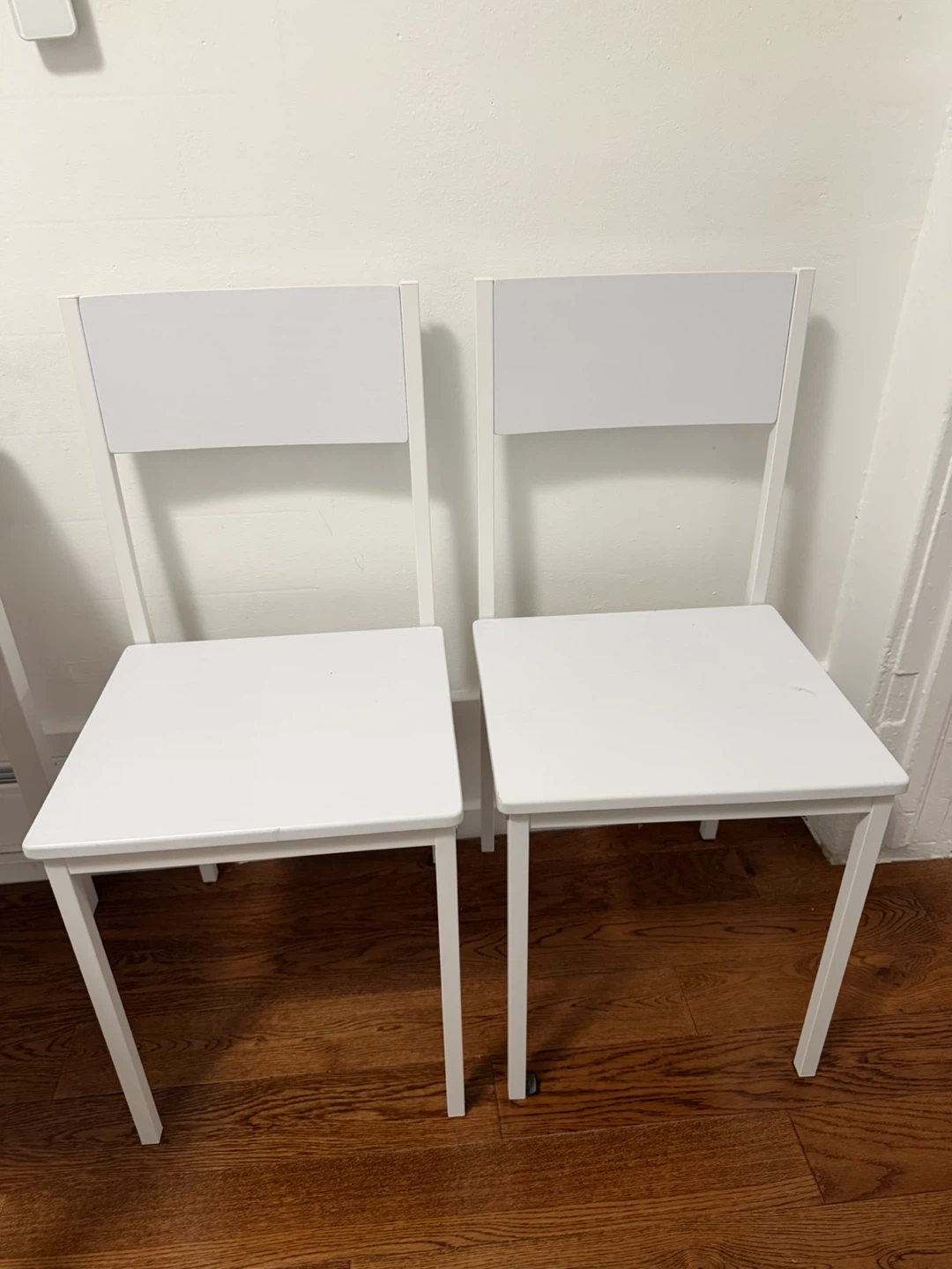 White 4-Piece Dining Set with Table, Bench, and 2 Chairs - photo 4