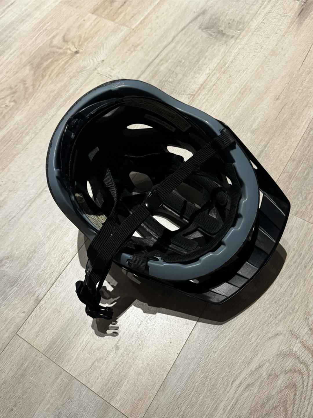 MEC bike helmet - photo 2