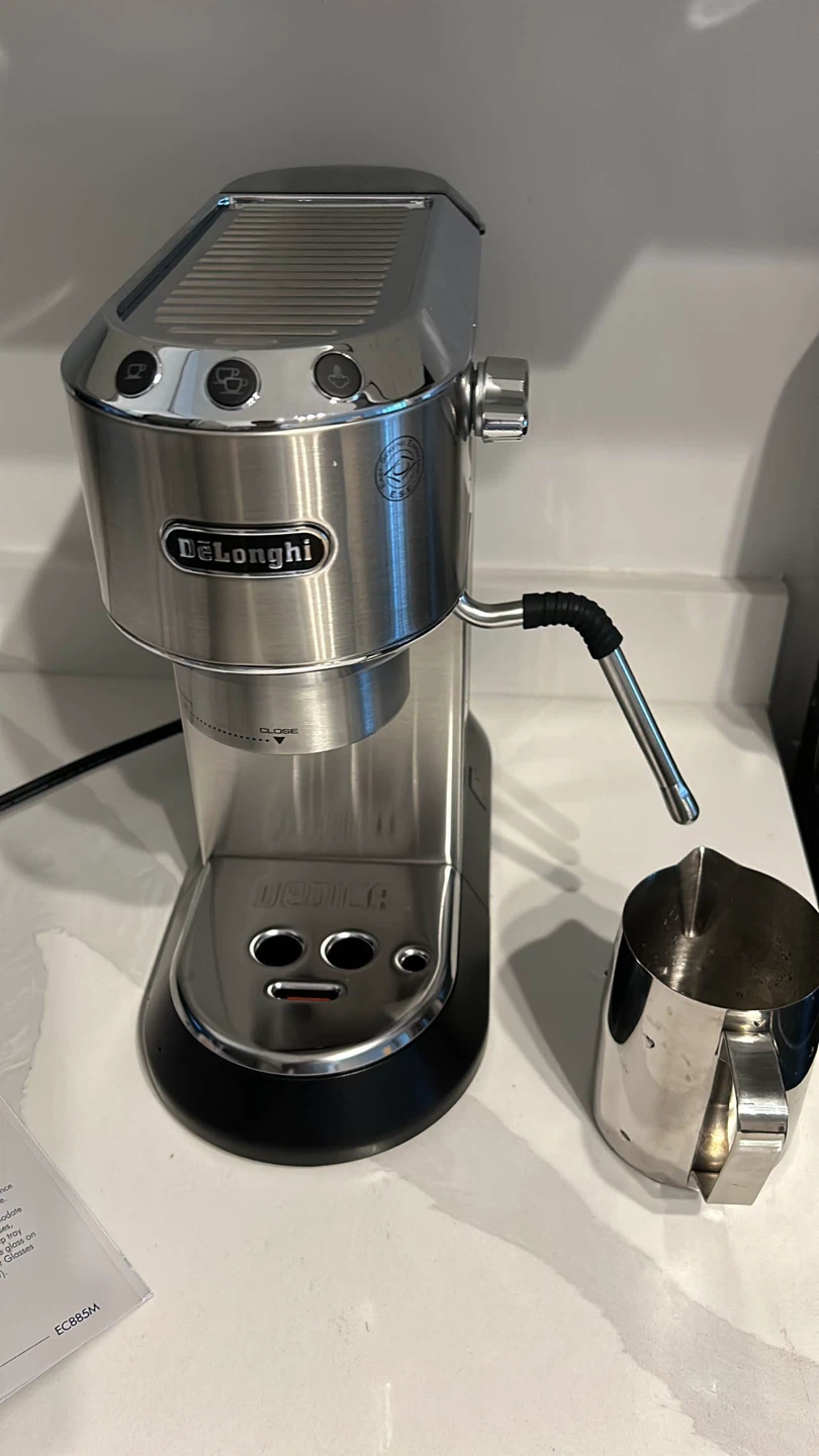DeLonghi Dedica EC885M Espresso Machine
