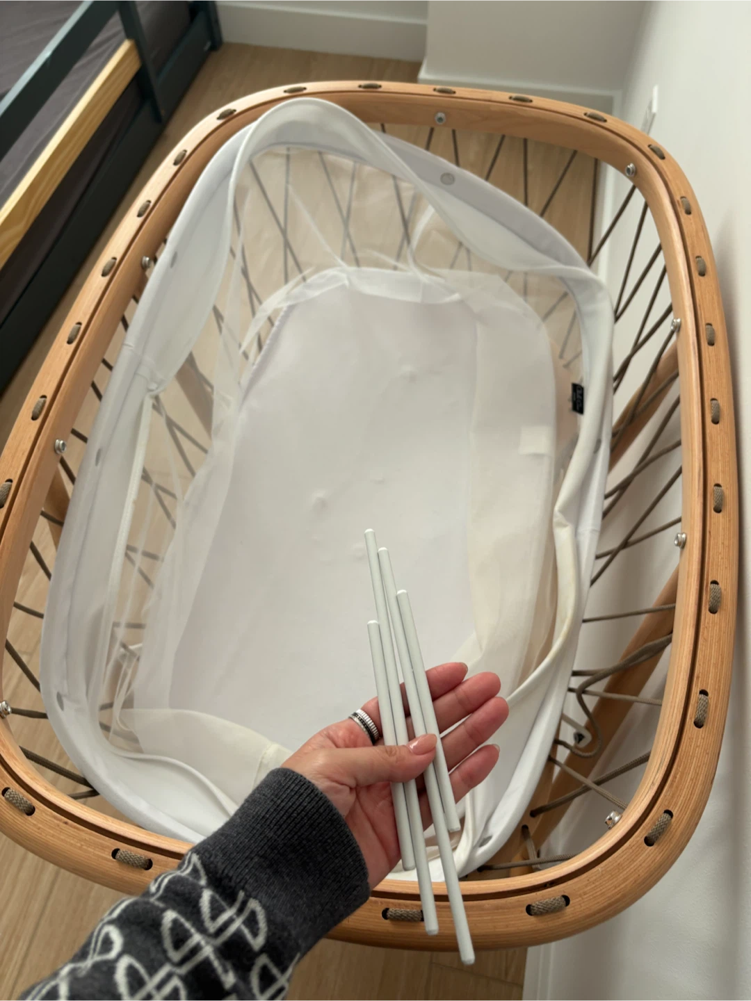 Charlie Crane Paris Baby Cradle - photo 3