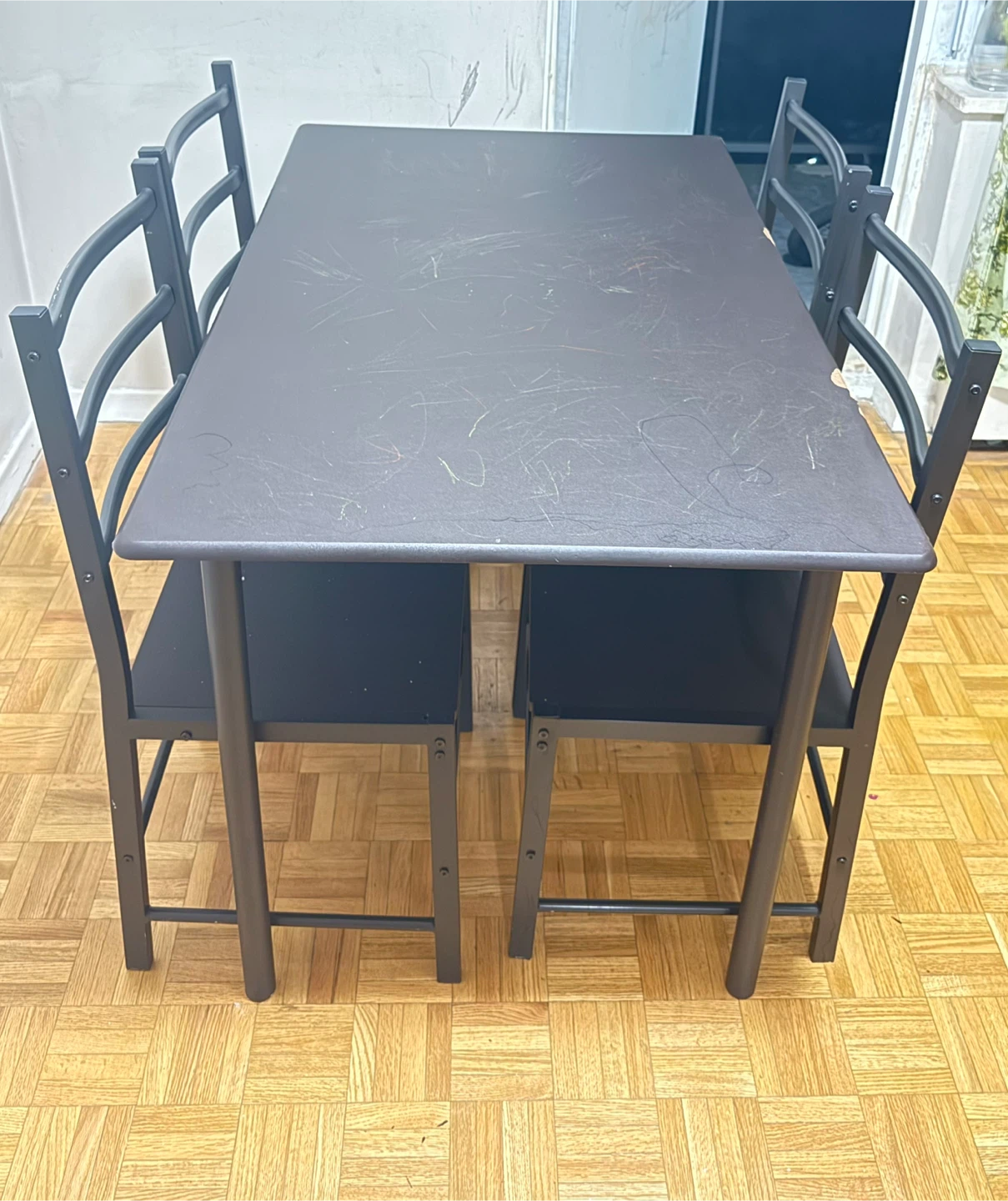 Move‑Out Sale – Dining Table + 4 Chairs