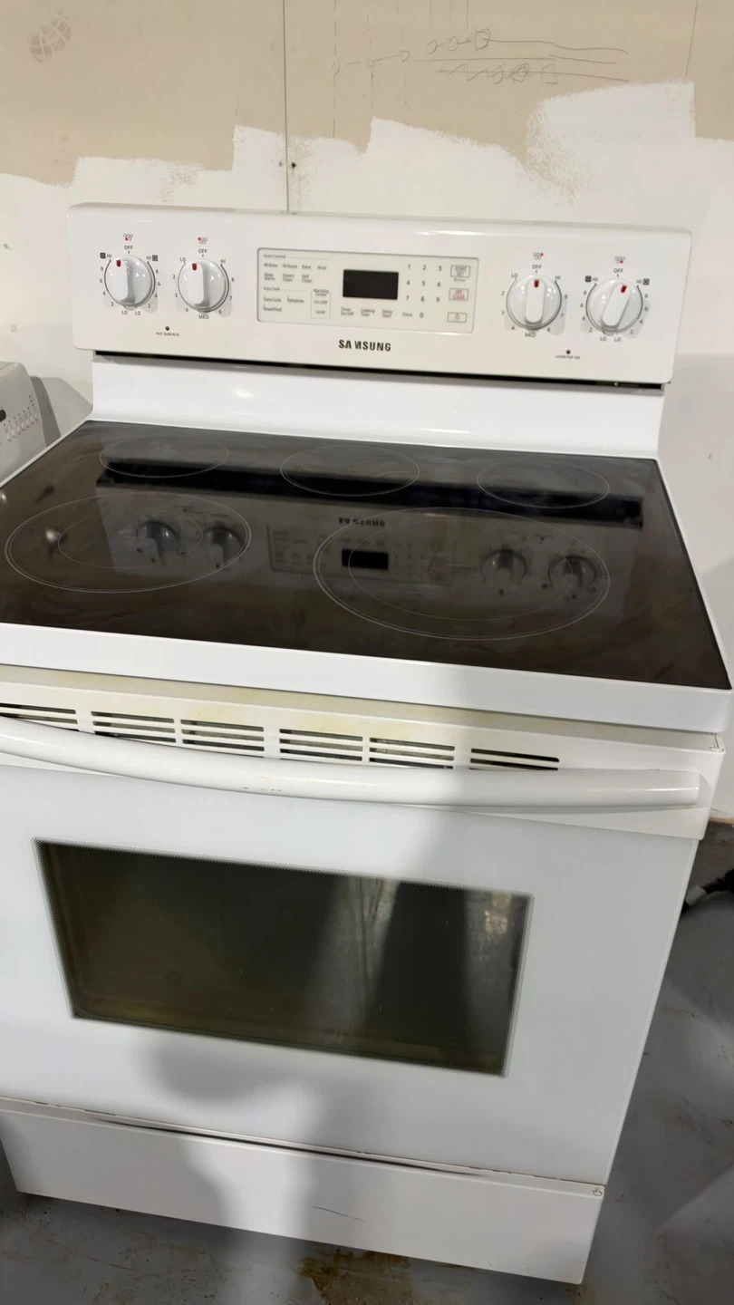 Samsung White Electric Stove!!! - photo 2
