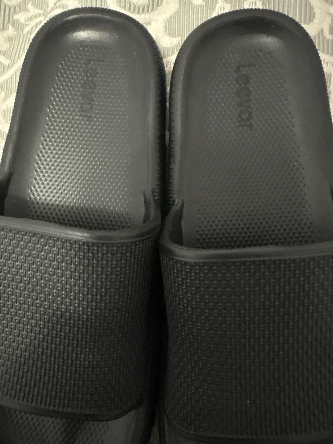 Leevar Black Unisex Slides - photo 3