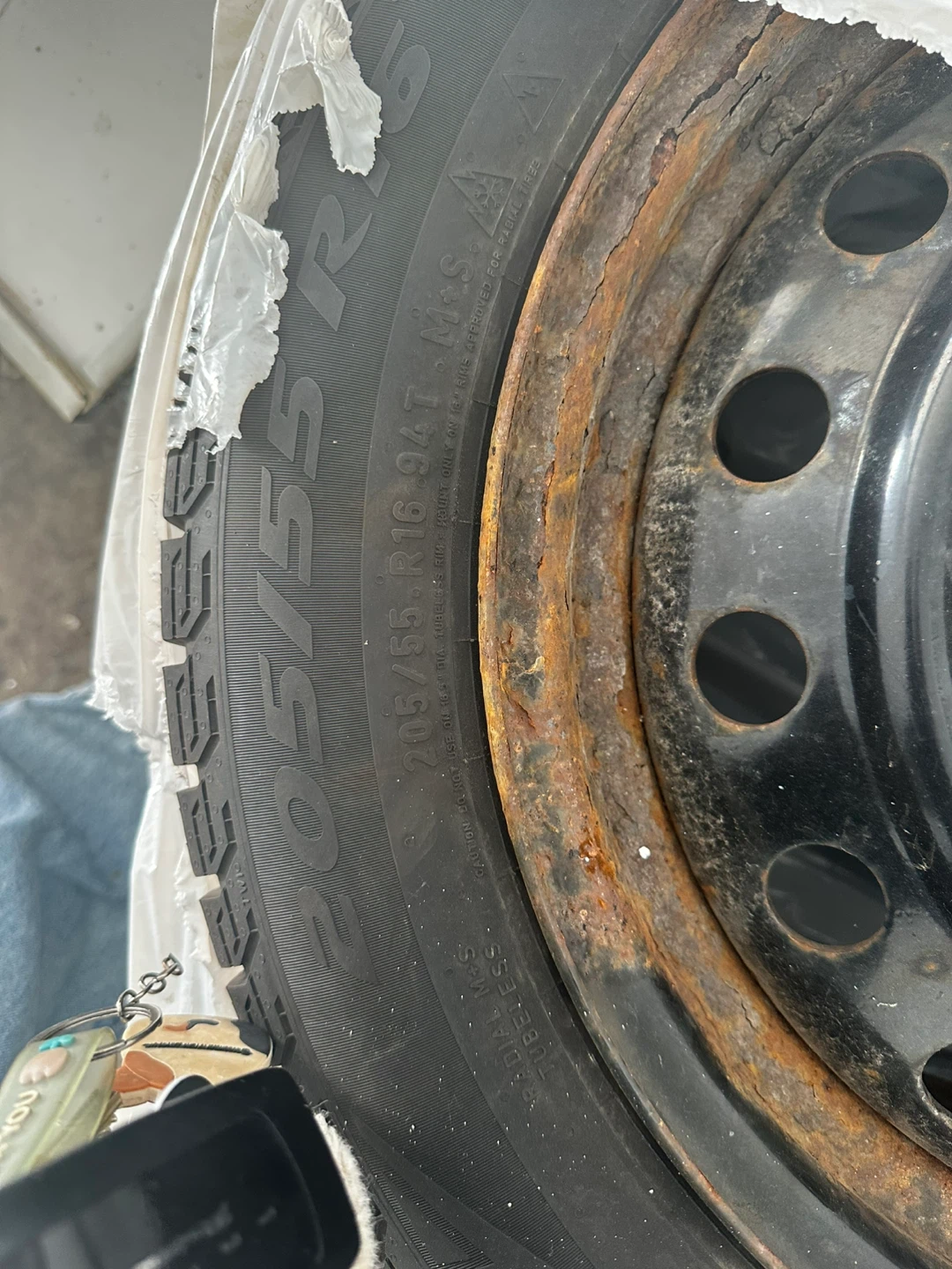 Snow tire for Toyota and kiks