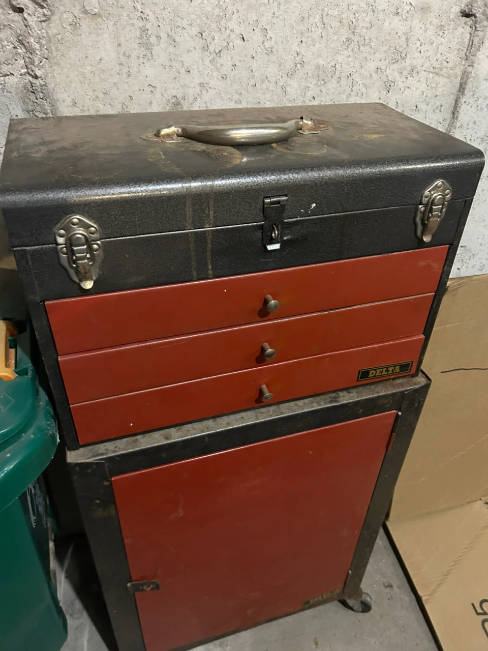 Delta Rolling Metal Tool Cabinet