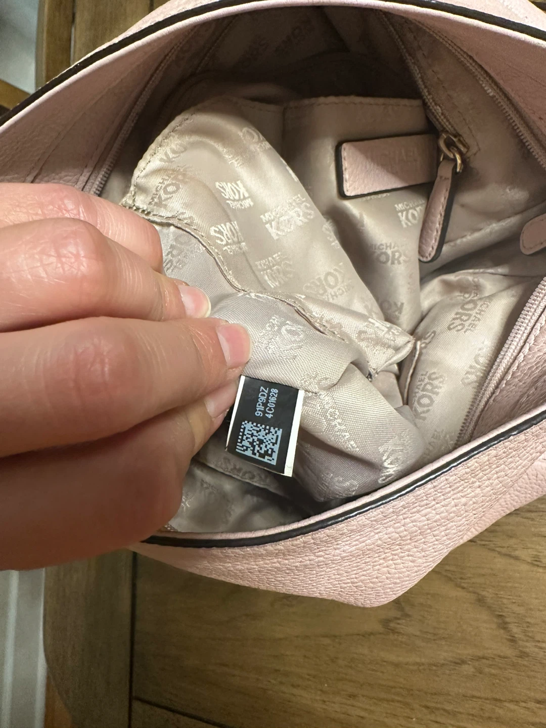 Michael Kors Pink Leather Shoulder Bag - photo 3