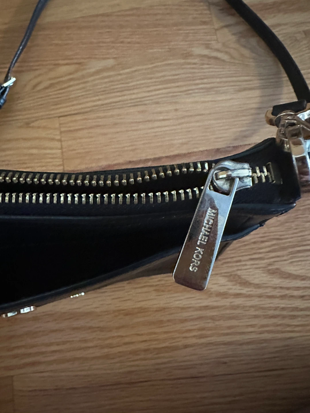 Michael Kors Black Leather Crossbody Bag - photo 5