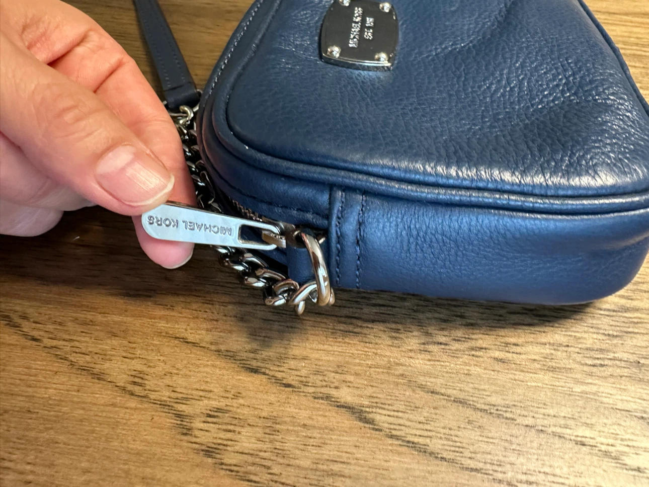 Michael Kors Navy Blue Leather Crossbody Bag - photo 2