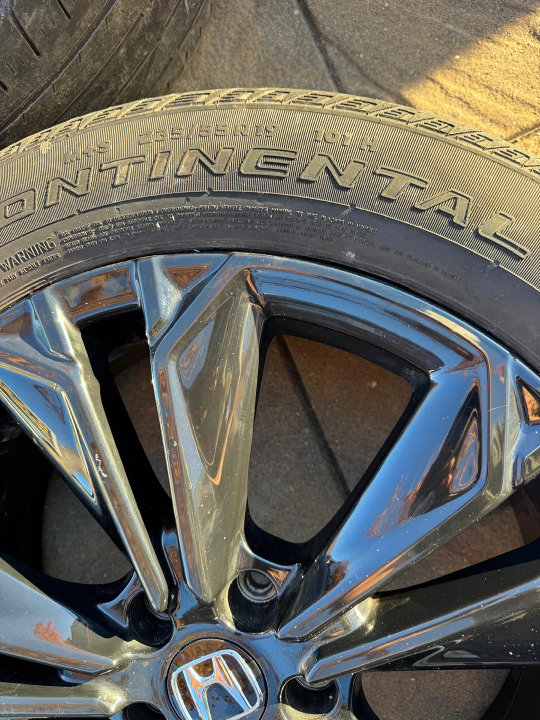 Set of 4 genuine Honda 19-inch Alloy rims - photo 2