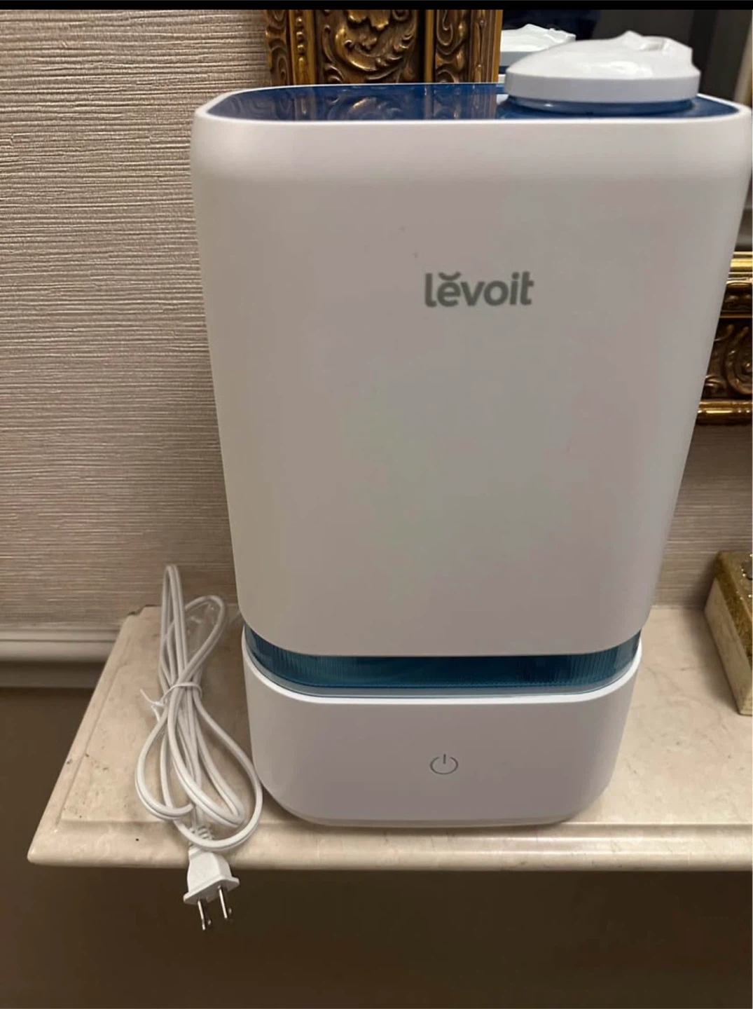 2x Humidifiers - Levoit + Dreo - 4L Cool Mist - Both for 20 - photo 2