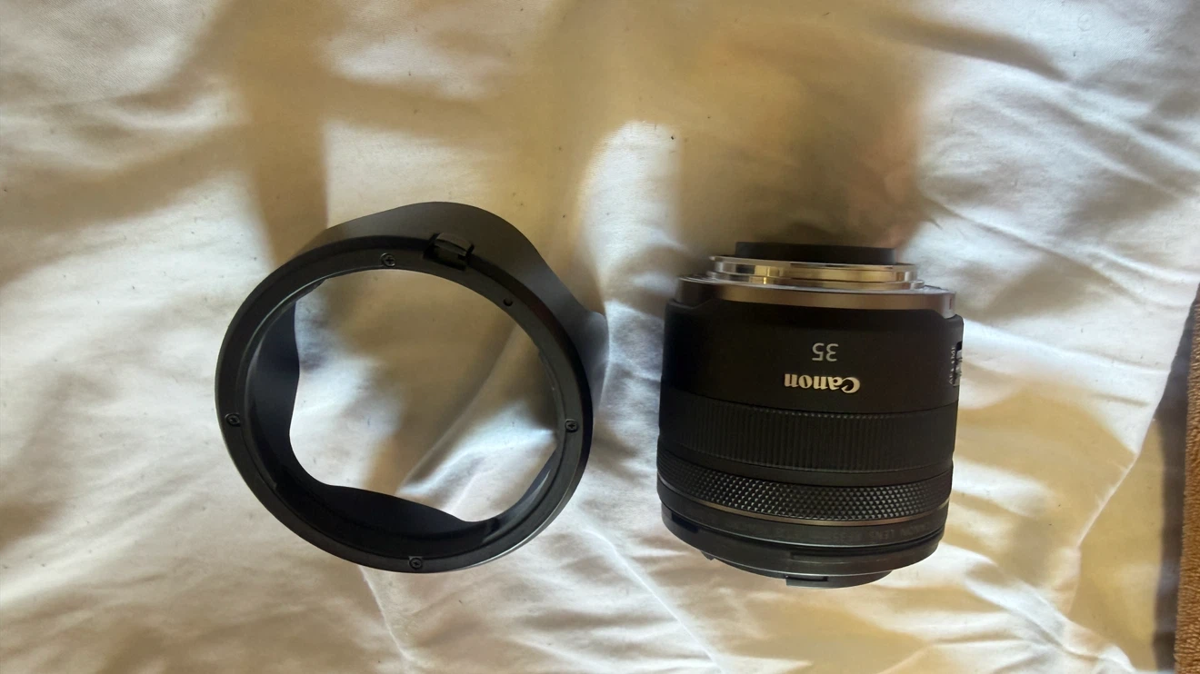 Canon RF 35mm f/1.8 Macro IS STM Lens - photo 4
