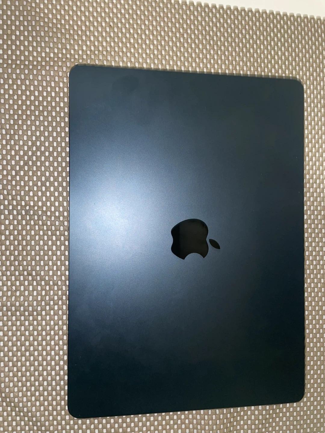 2022 Macbook Air M2 8GB 256