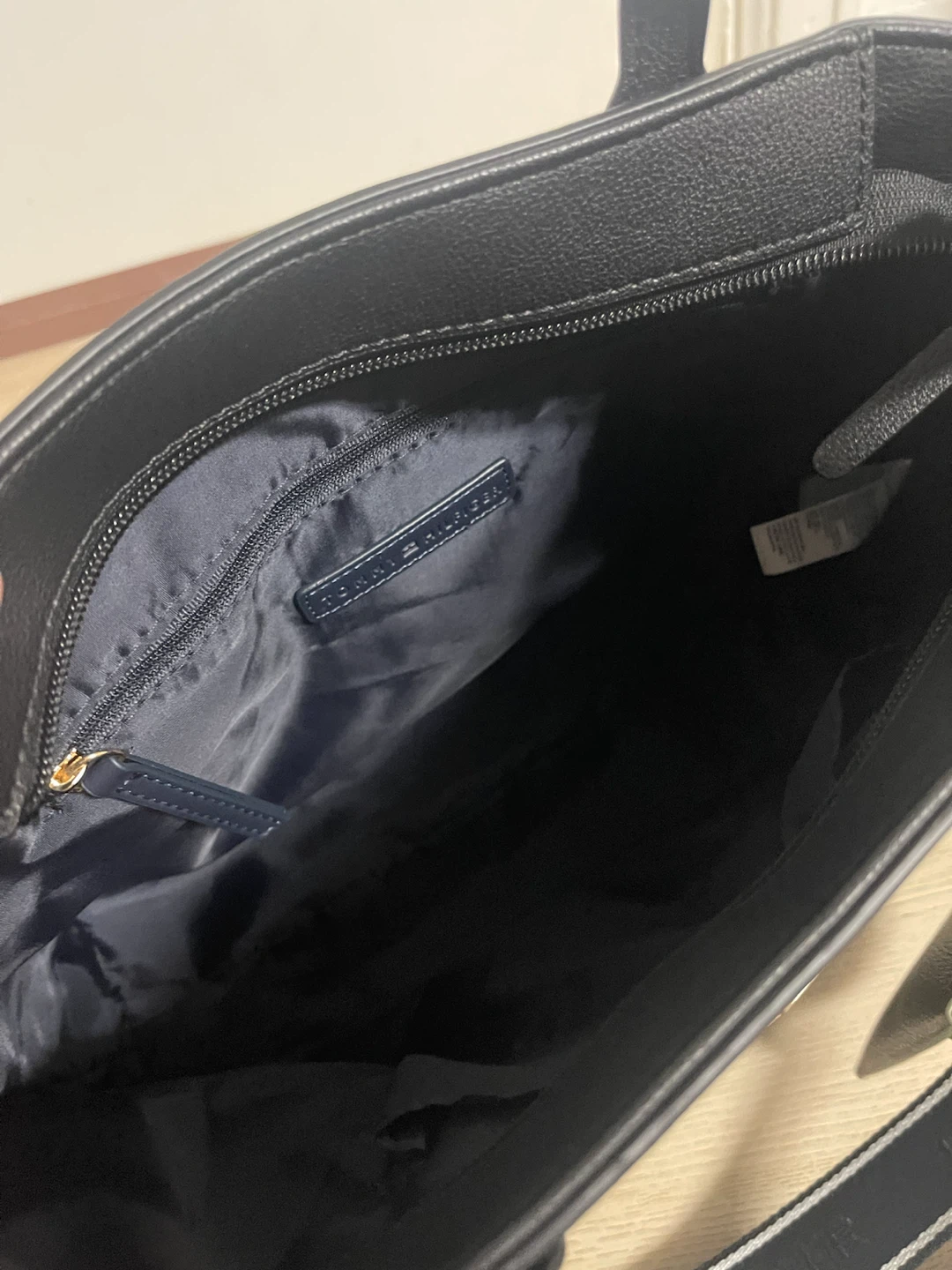 Tommy Hilfiger Black Tote Bag - photo 5