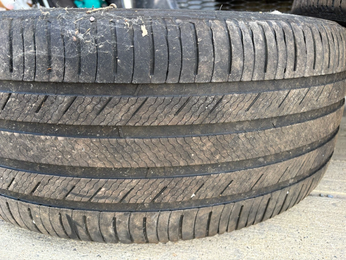 265/40R22 Michelin Tires with Sport Wheels - photo 3