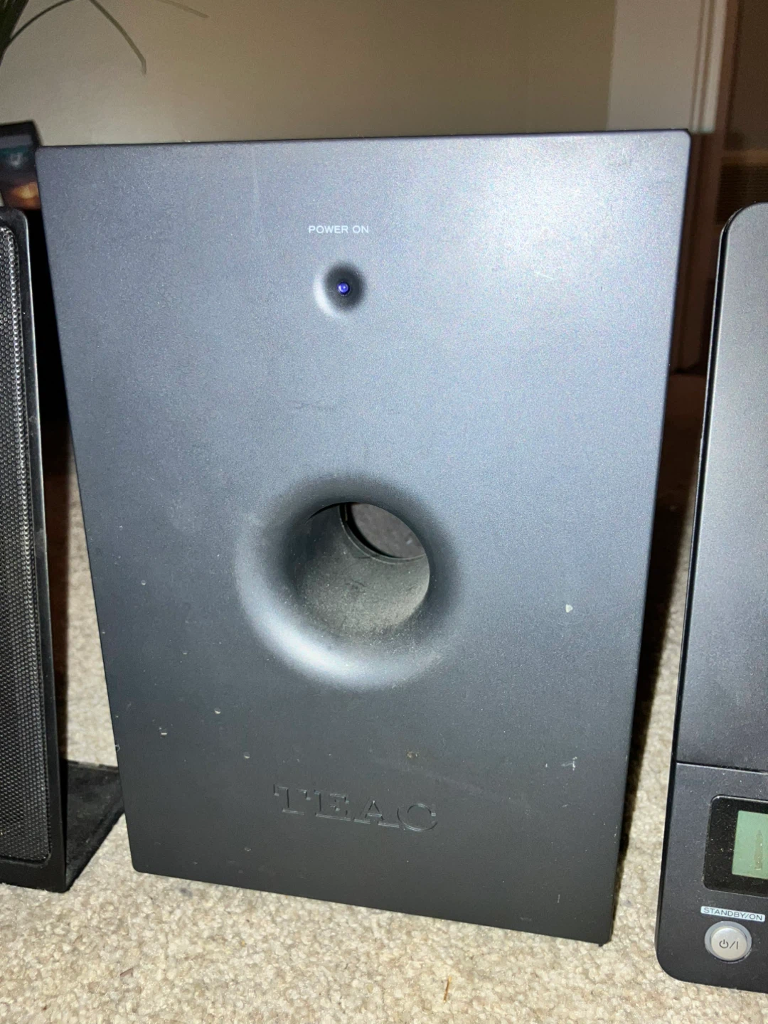 TEAC Micro Hi-Fi System CD-X10i - photo 3